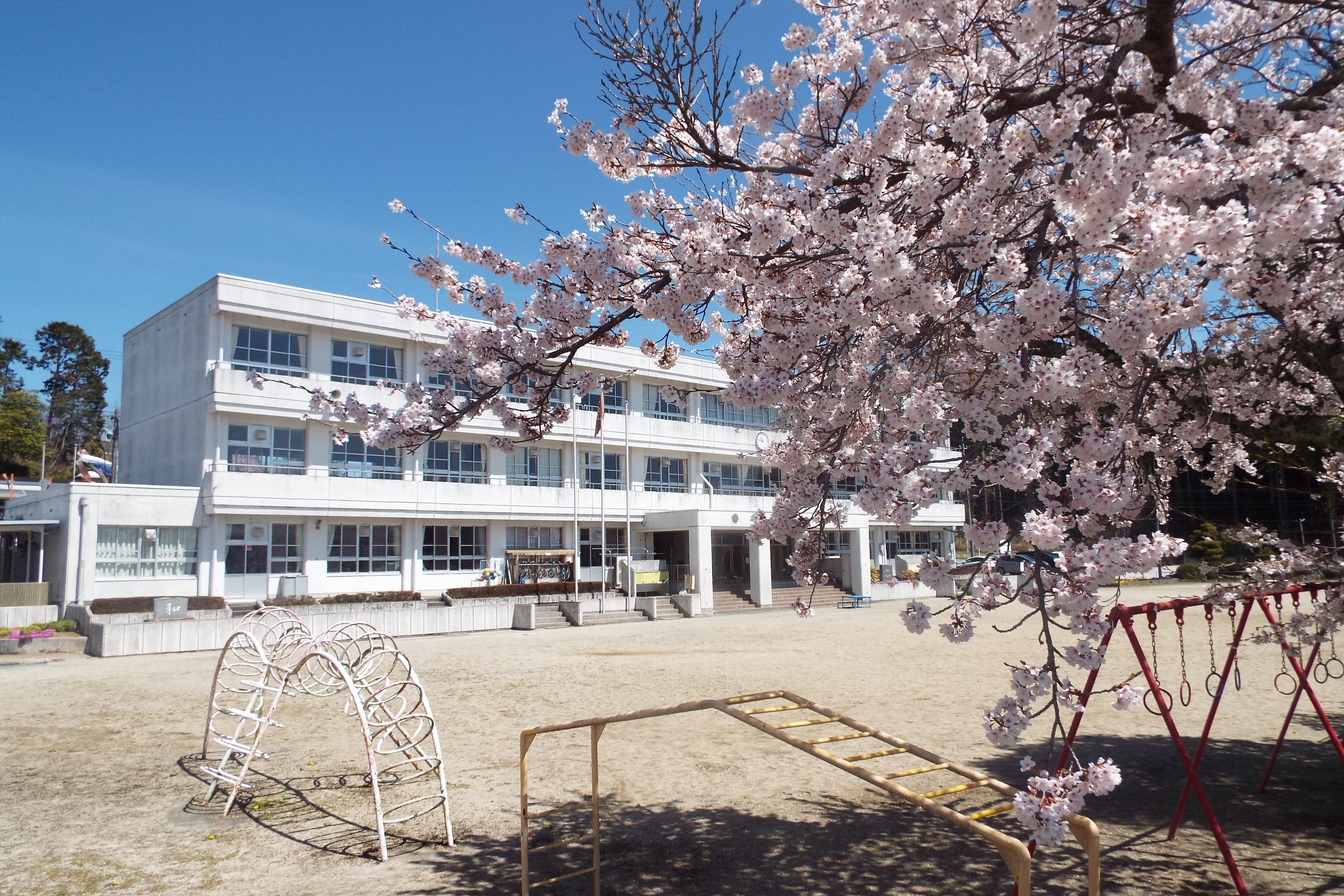 学校の写真　480*360